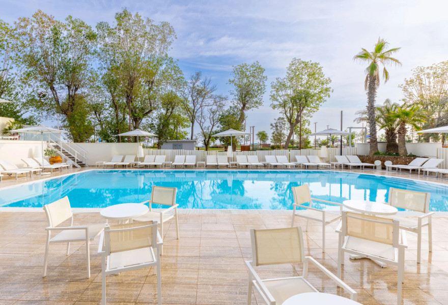 media.Slide_Piscina_3Hotel_Sporting_Rimini