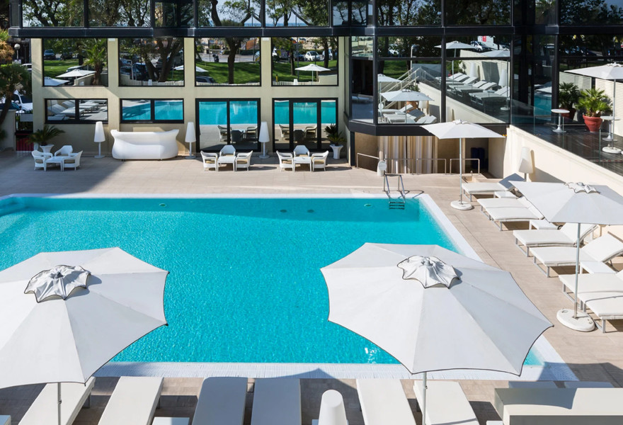 media.Slide_Piscina_8Hotel_Sporting_Rimini